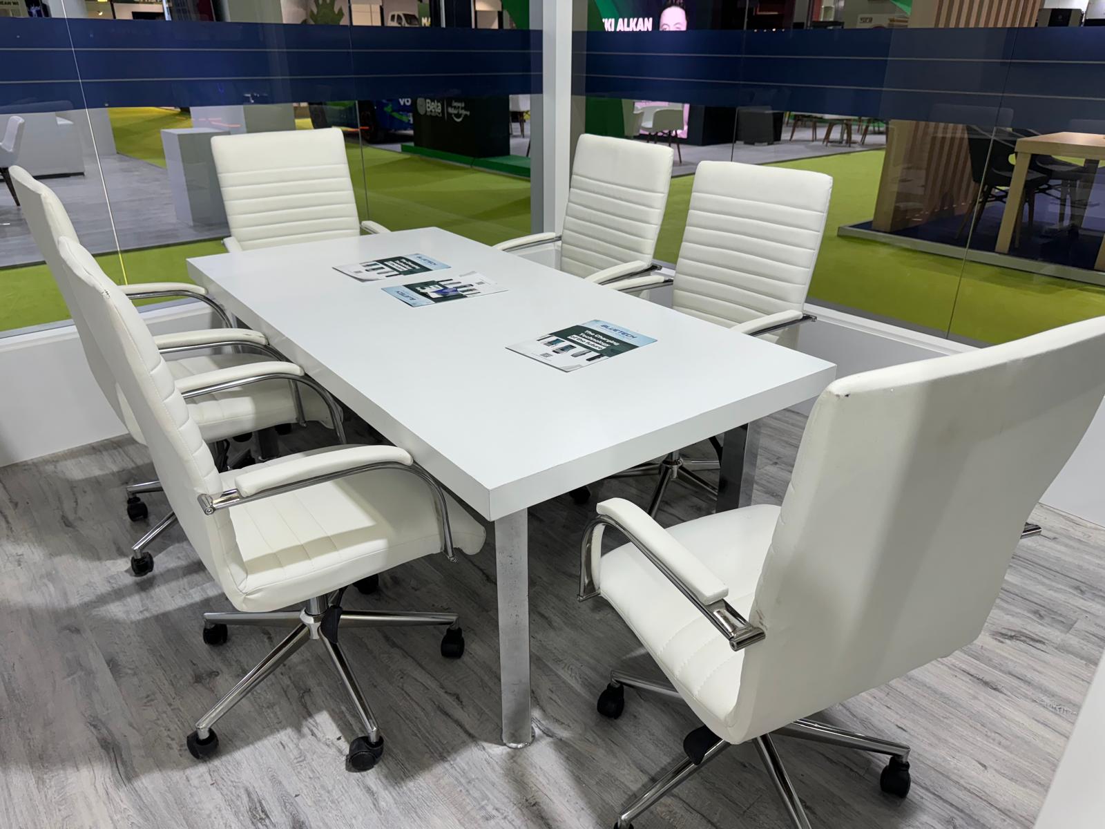 Toplantı masası 90x180 ölçülerinde